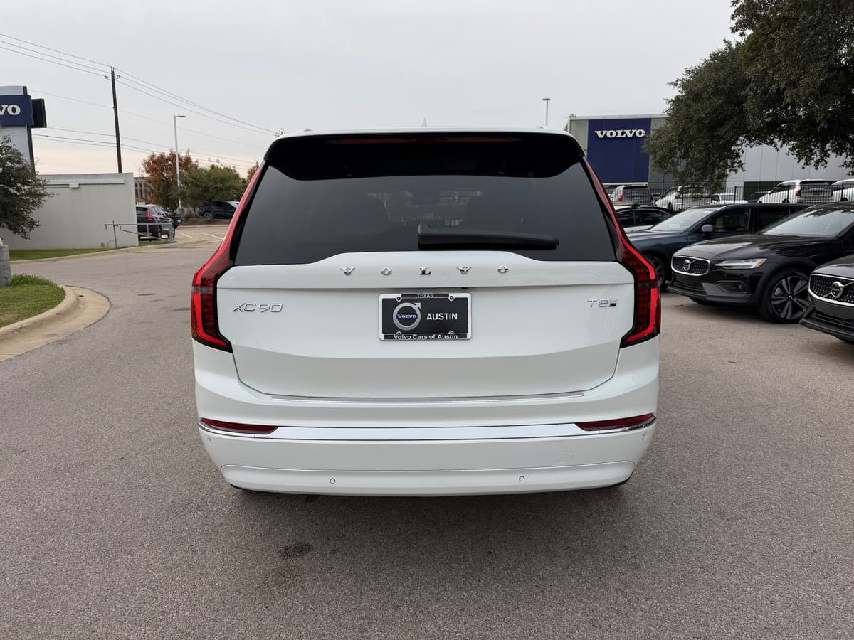 2026 Volvo XC90 plug-in hybrid - Image 5