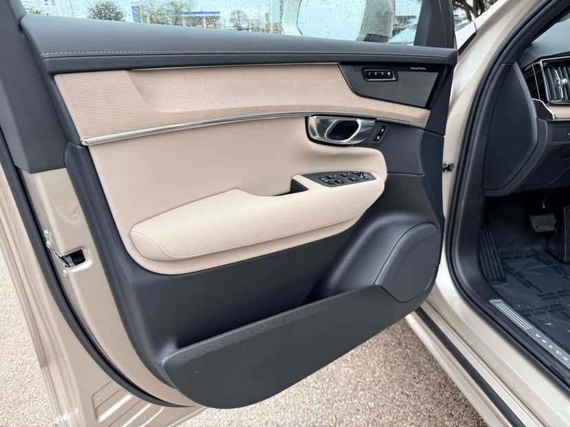 2026 Volvo XC90 - Image 9
