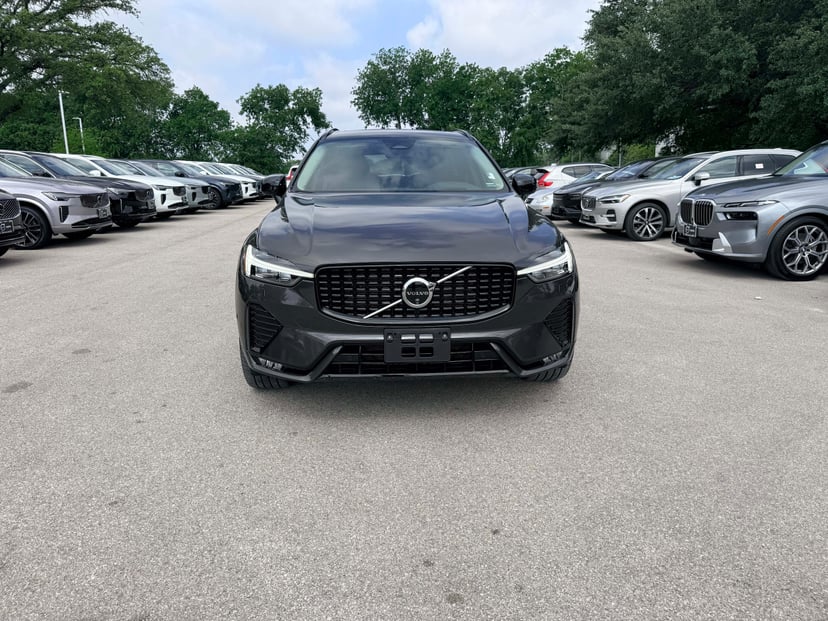 2024 Volvo XC60 - Image 8