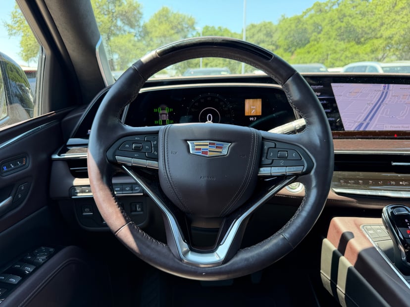 2024 CADILLAC Escalade - Image 18