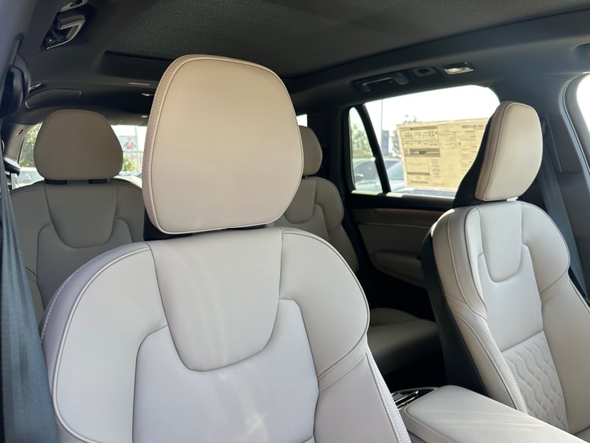 2026 Volvo XC90 - Image 8