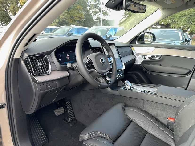 2026 Volvo XC90 - Image 8