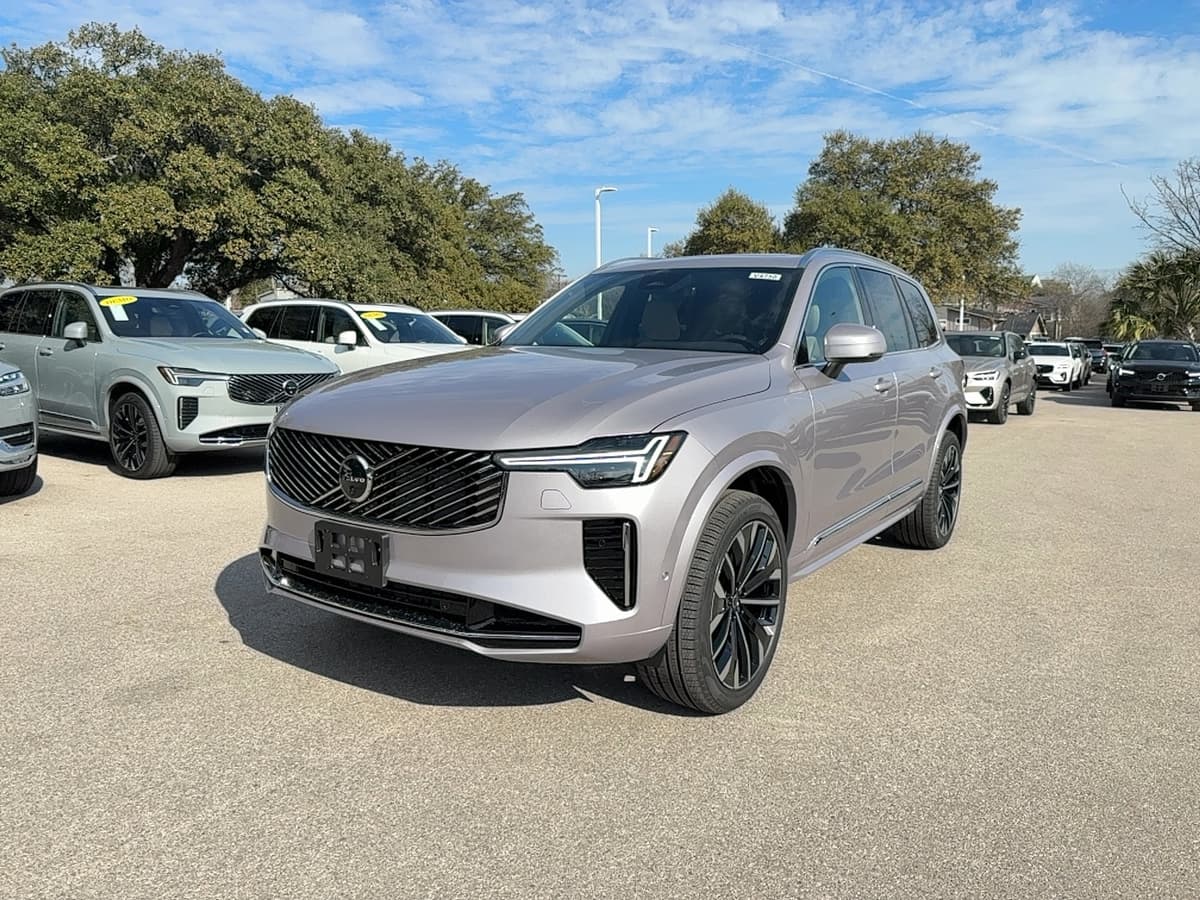 2026 Volvo XC90 - Image 2