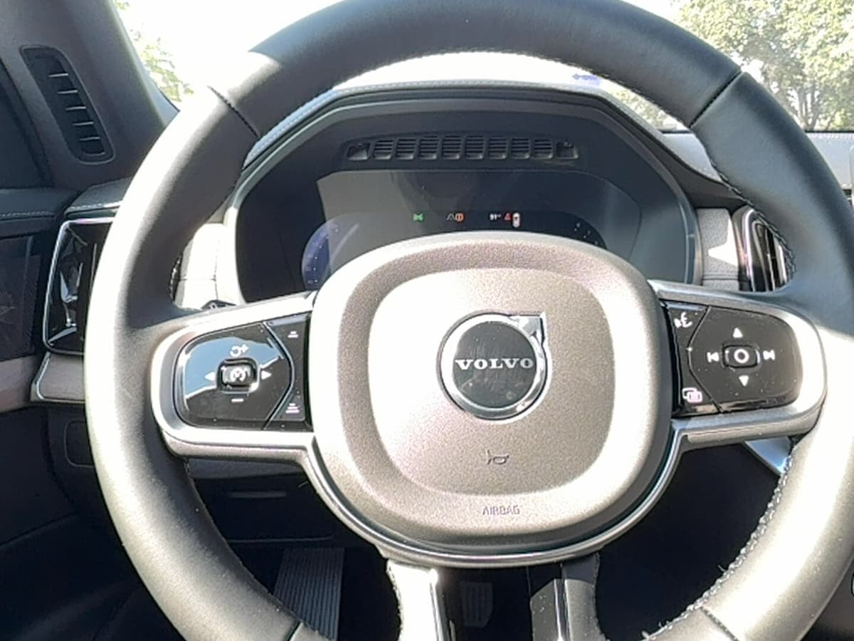 2026 Volvo XC90 - Image 20