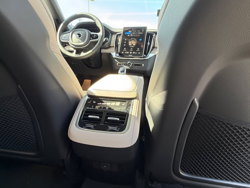 2026 Volvo XC90 - Image 12