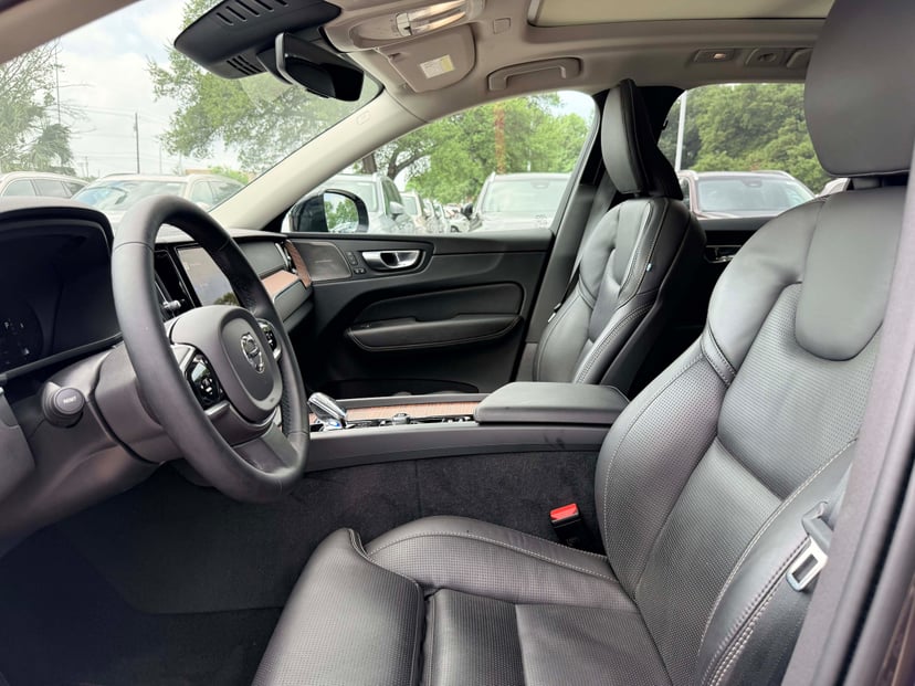 2024 Volvo XC60 - Image 12