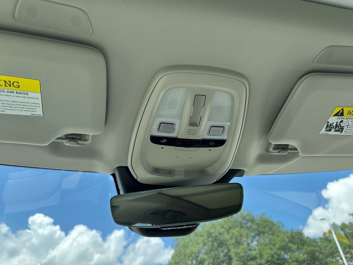 2026 Volvo XC90 - Image 17