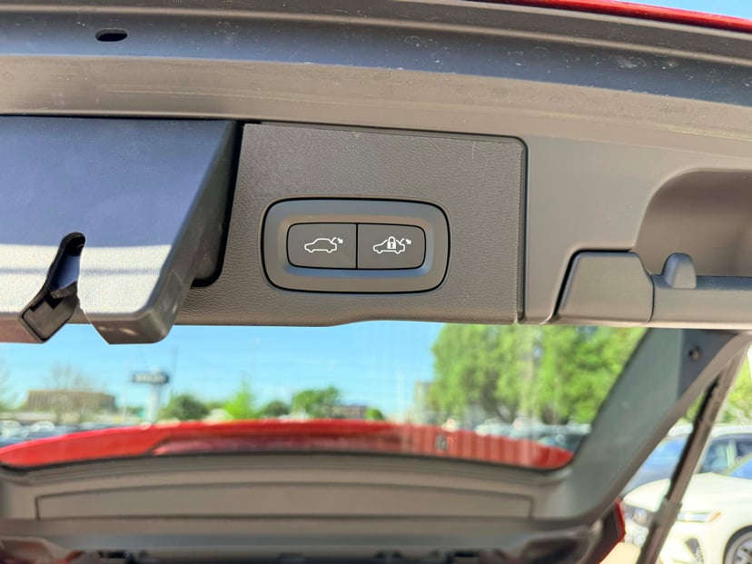 2023 Volvo XC60 - Image 23