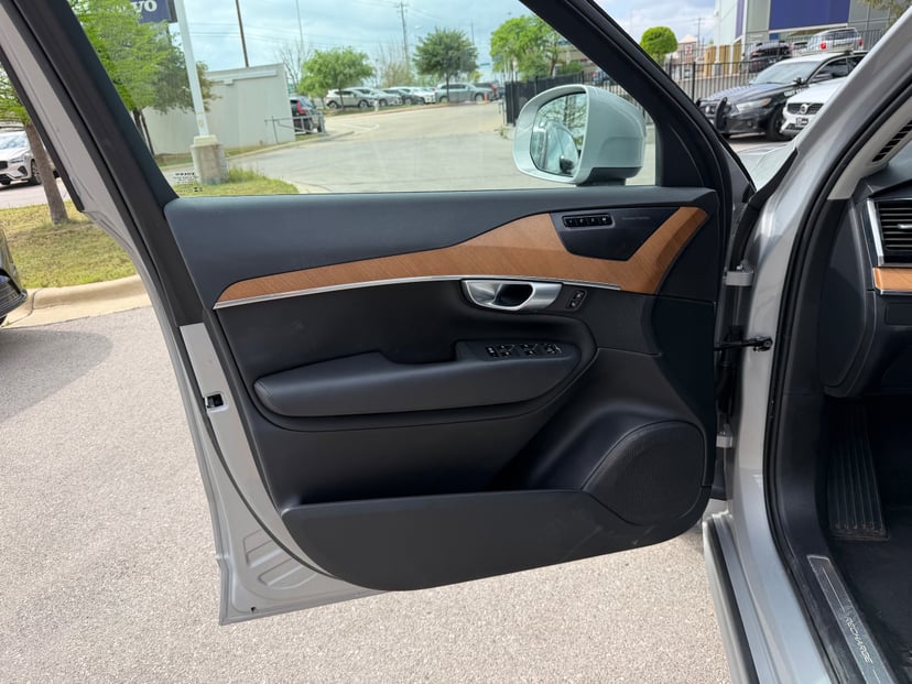 2024 Volvo XC90 plug-in hybrid - Image 22