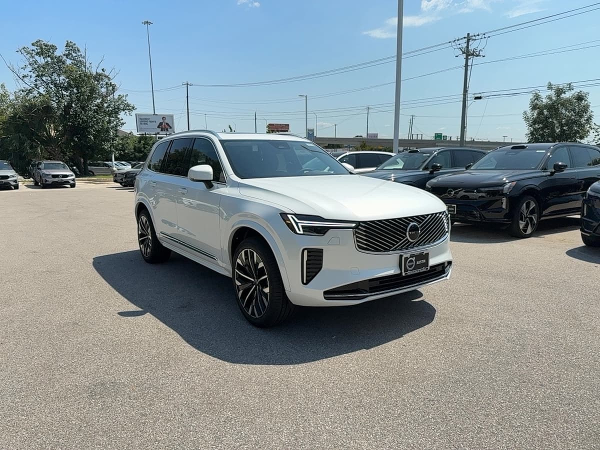 2025 Volvo XC90 - Image 8