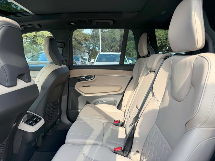 2026 Volvo XC90 - Image 15