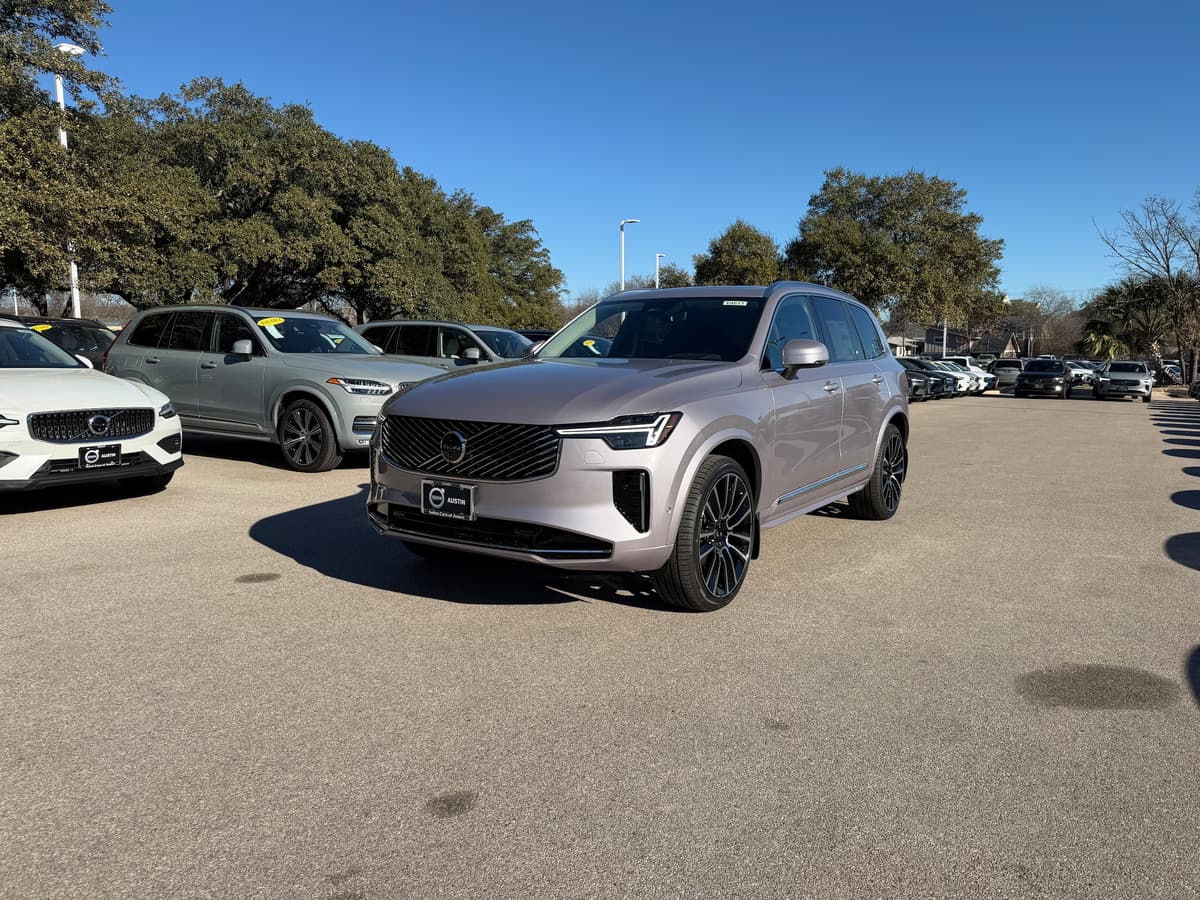 2026 Volvo XC90 - Image 2