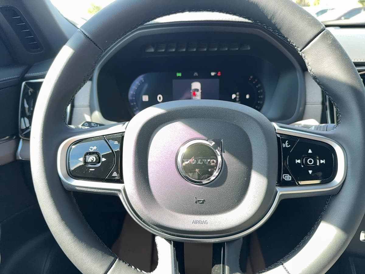 2026 Volvo XC90 - Image 19