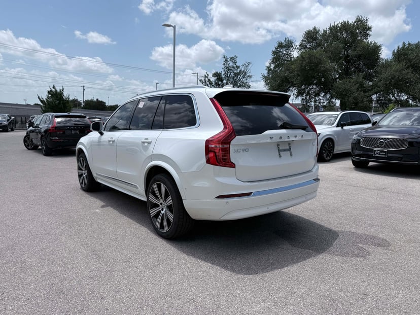 2024 Volvo XC90 plug-in hybrid - Image 3