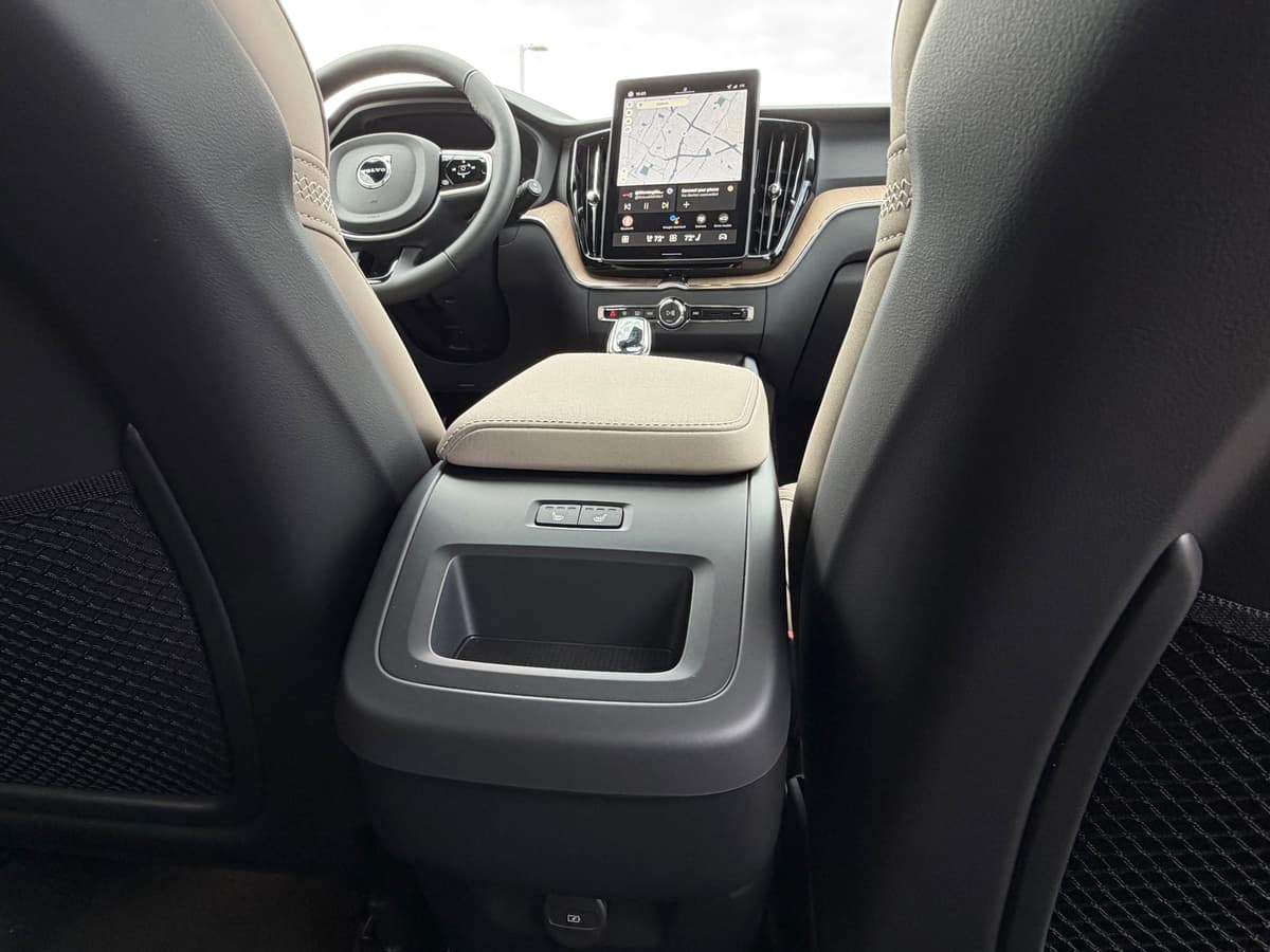 2026 Volvo XC60 - Image 11