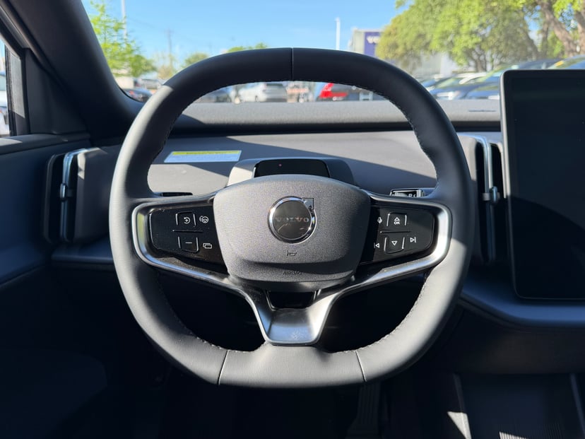 2026 Volvo EX30 - Image 14