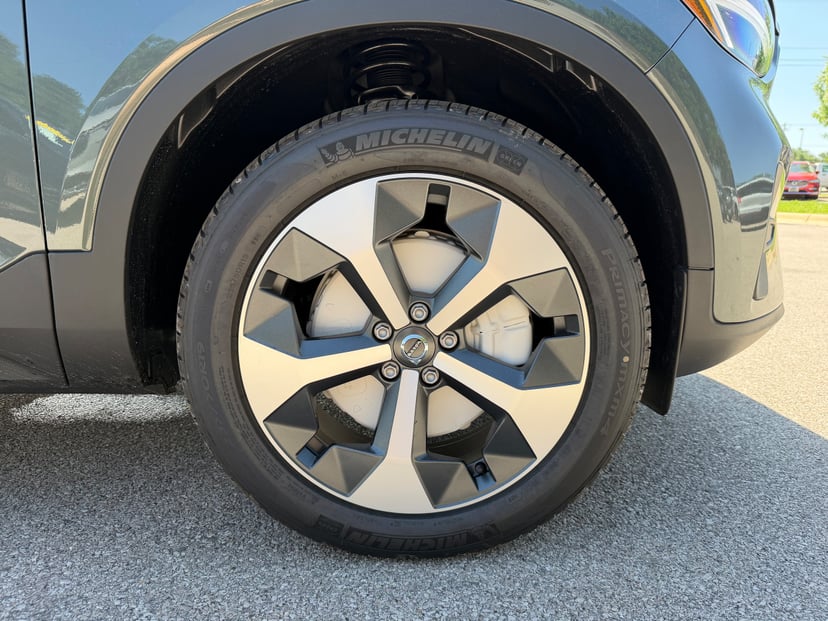 2026 Volvo XC40 - Image 6
