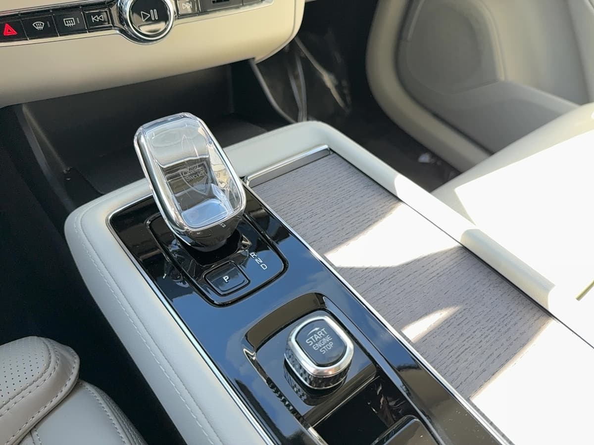 2026 Volvo XC90 - Image 24