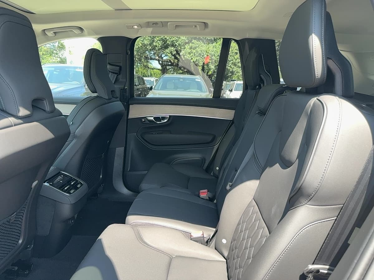 2025 Volvo XC90 - Image 15