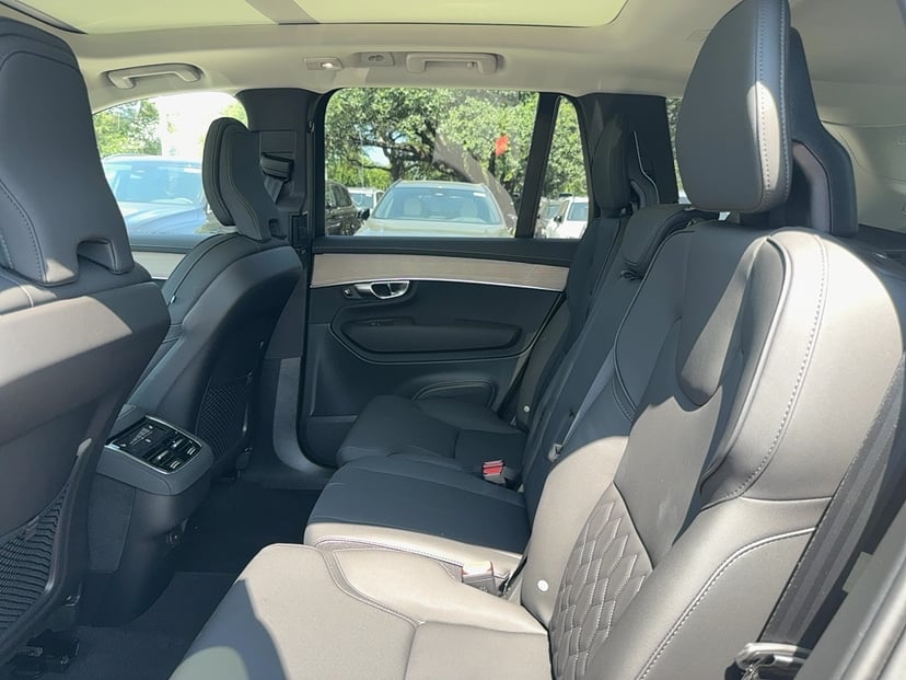 2025 Volvo XC90 - Image 14
