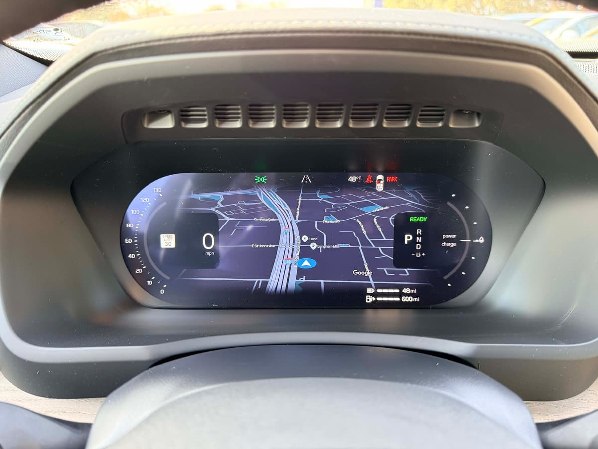 2026 Volvo XC90 plug-in hybrid - Image 21