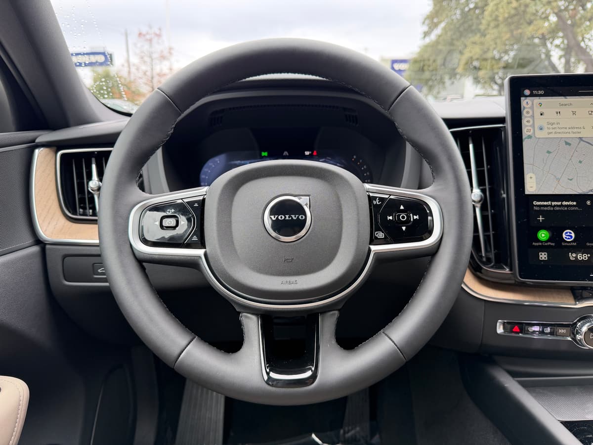 2026 Volvo XC60 - Image 14