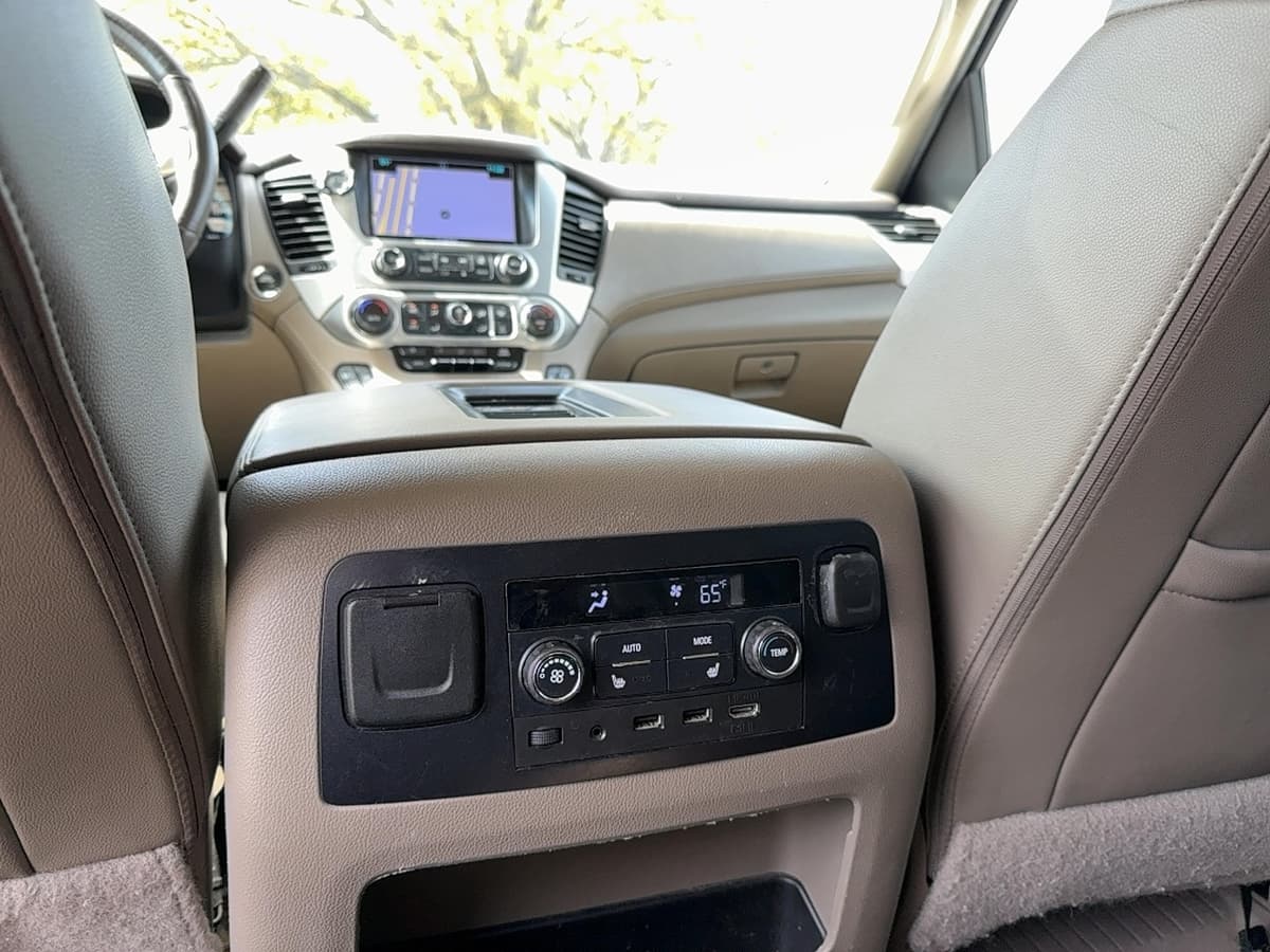 2017 GMC Yukon XL - Image 17