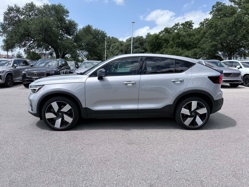 2023 Volvo C40 Recharge Pure Electric - Image 2