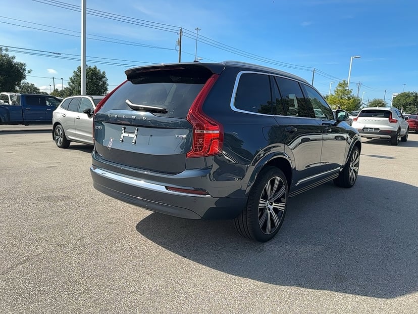 2025 Volvo XC90 plug-in hybrid - Image 5