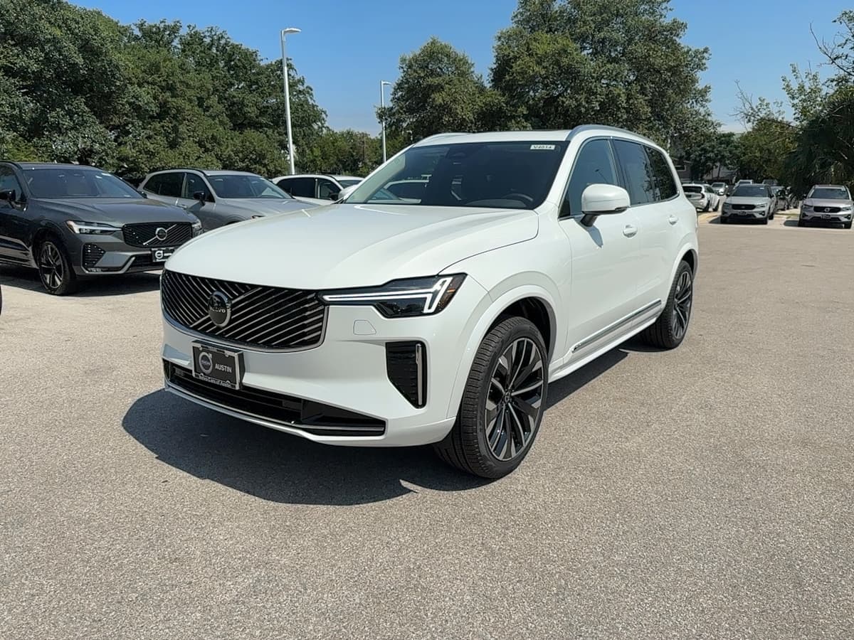 2025 Volvo XC90 - Image 2