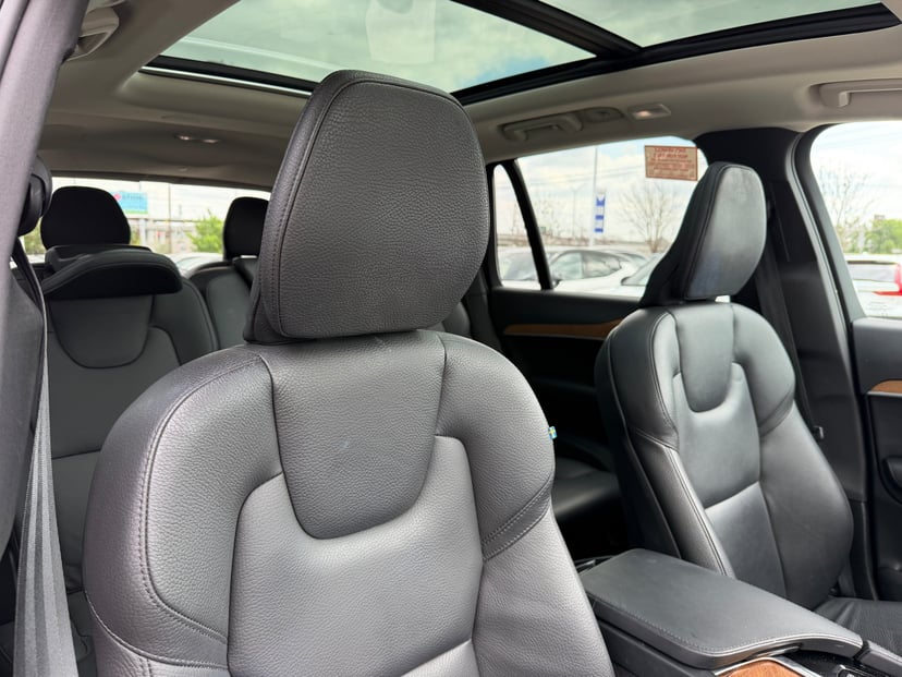 2024 Volvo XC90 plug-in hybrid - Image 10