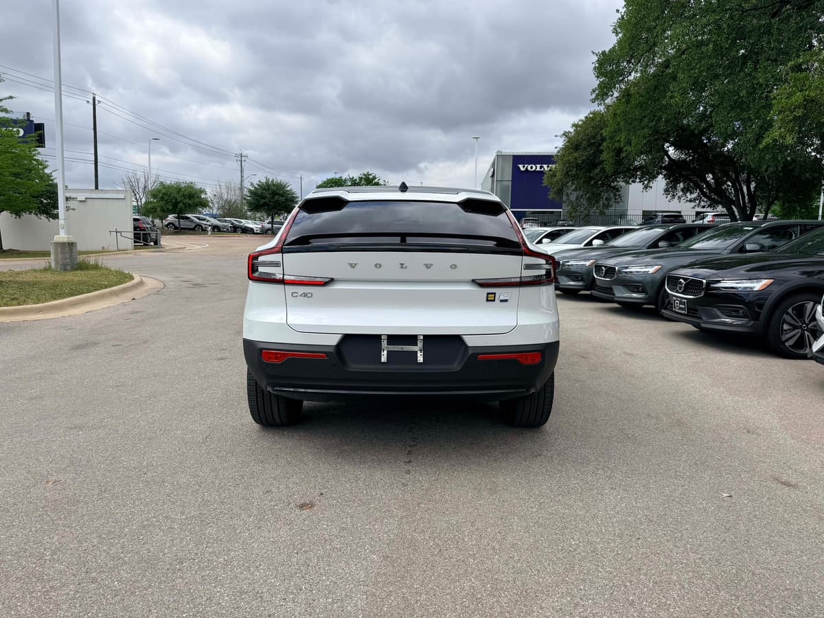 2023 Volvo C40 Recharge Pure Electric - Image 5