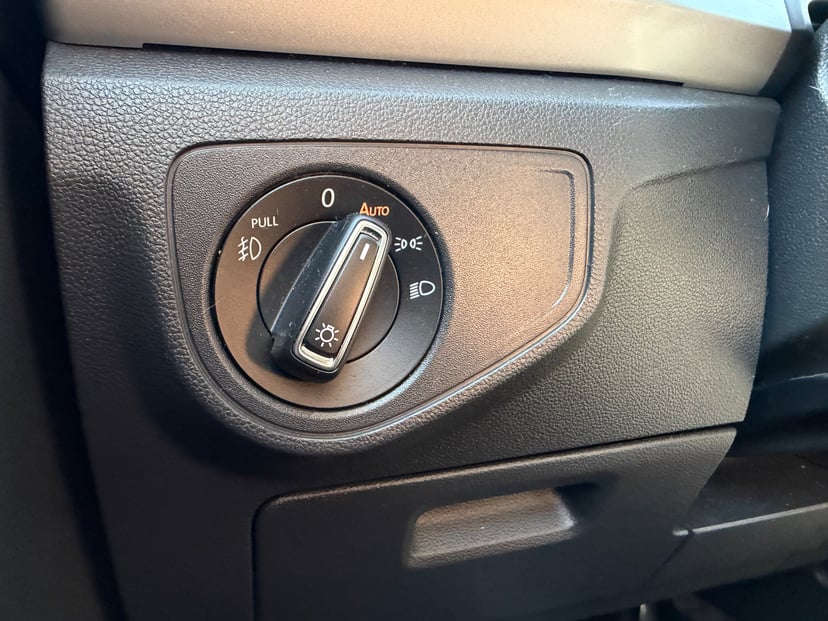 2018 Volkswagen Atlas - Image 22