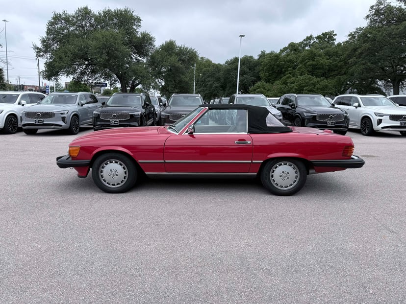 1988 Mercedes-Benz 560 - Image 2