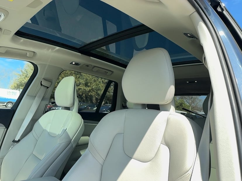 2021 Volvo XC90 - Image 9