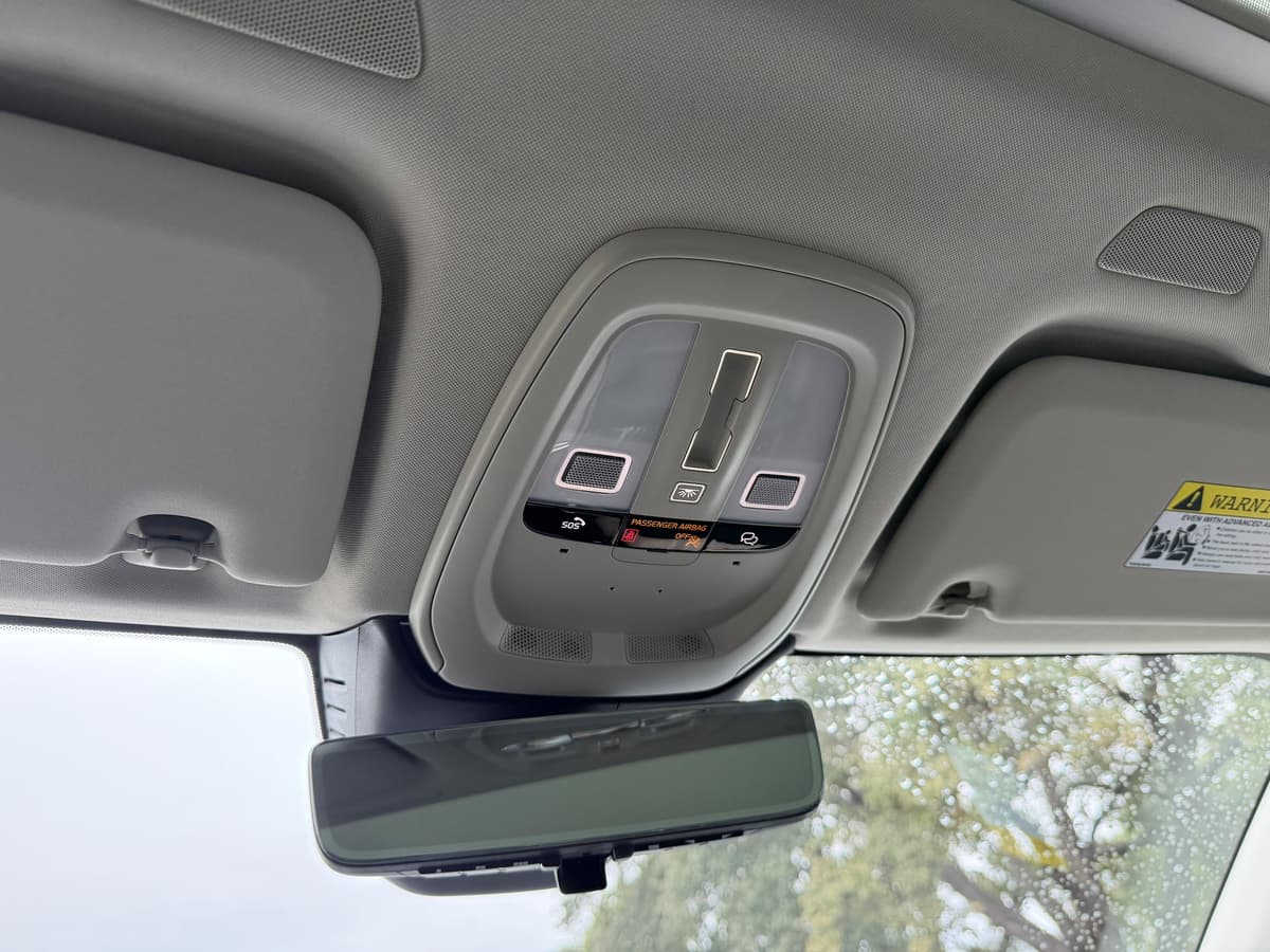 2026 Volvo XC60 - Image 16