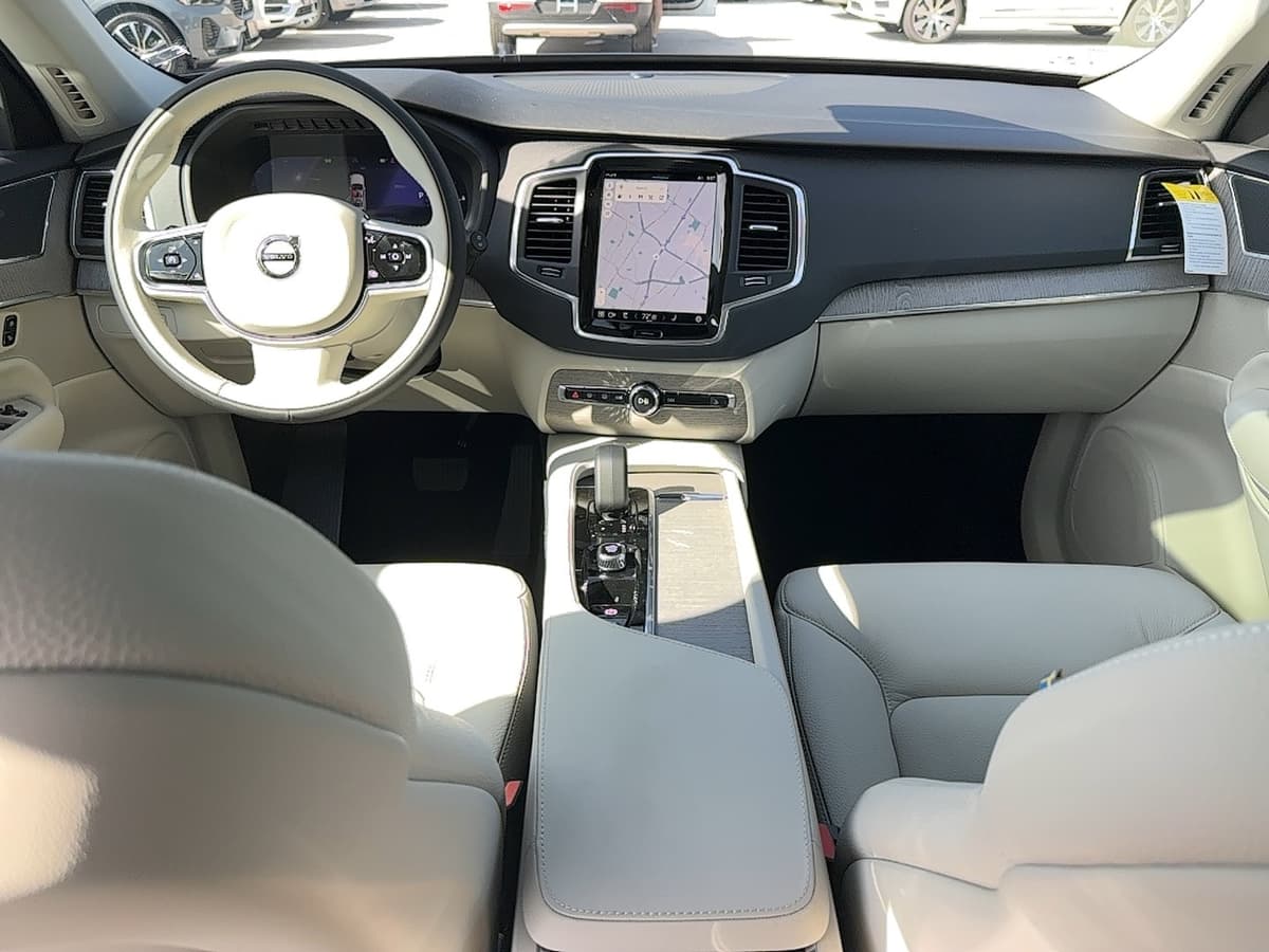 2025 Volvo XC90 plug-in hybrid - Image 19