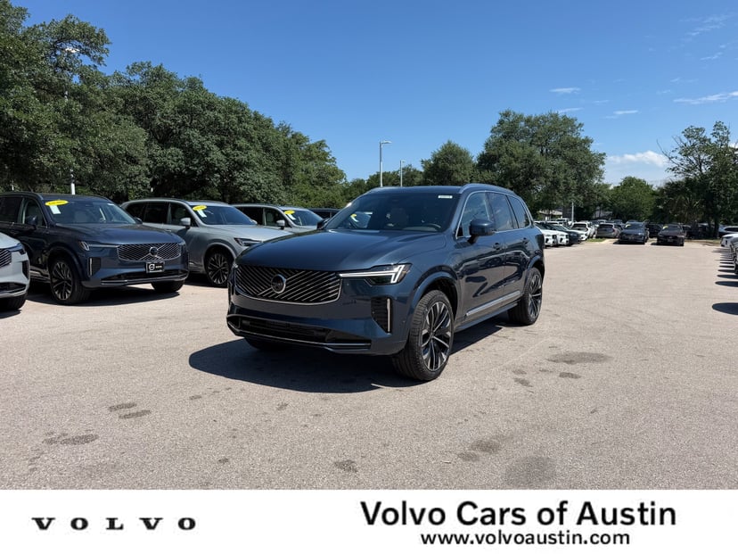 2026 Volvo XC90 plug-in hybrid - Image 2