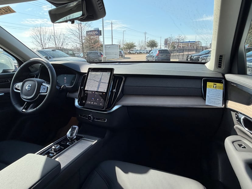 2026 Volvo XC90 - Image 11