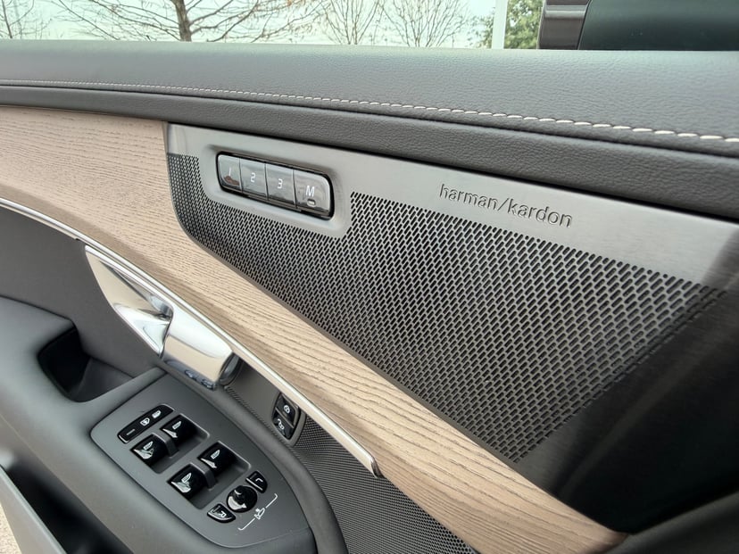 2026 Volvo XC90 - Image 18
