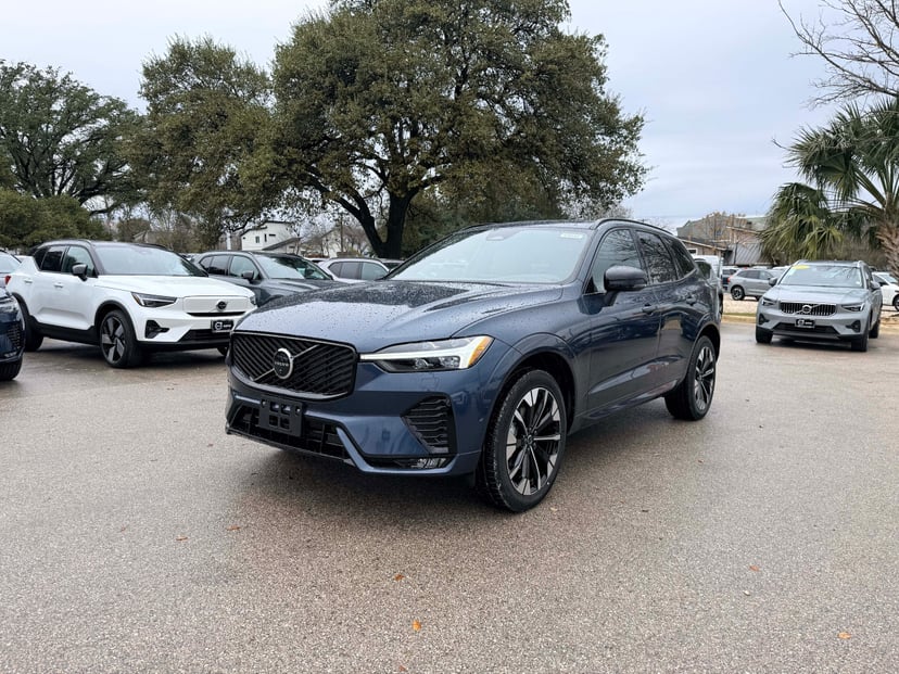 2026 Volvo XC60 - Image 2