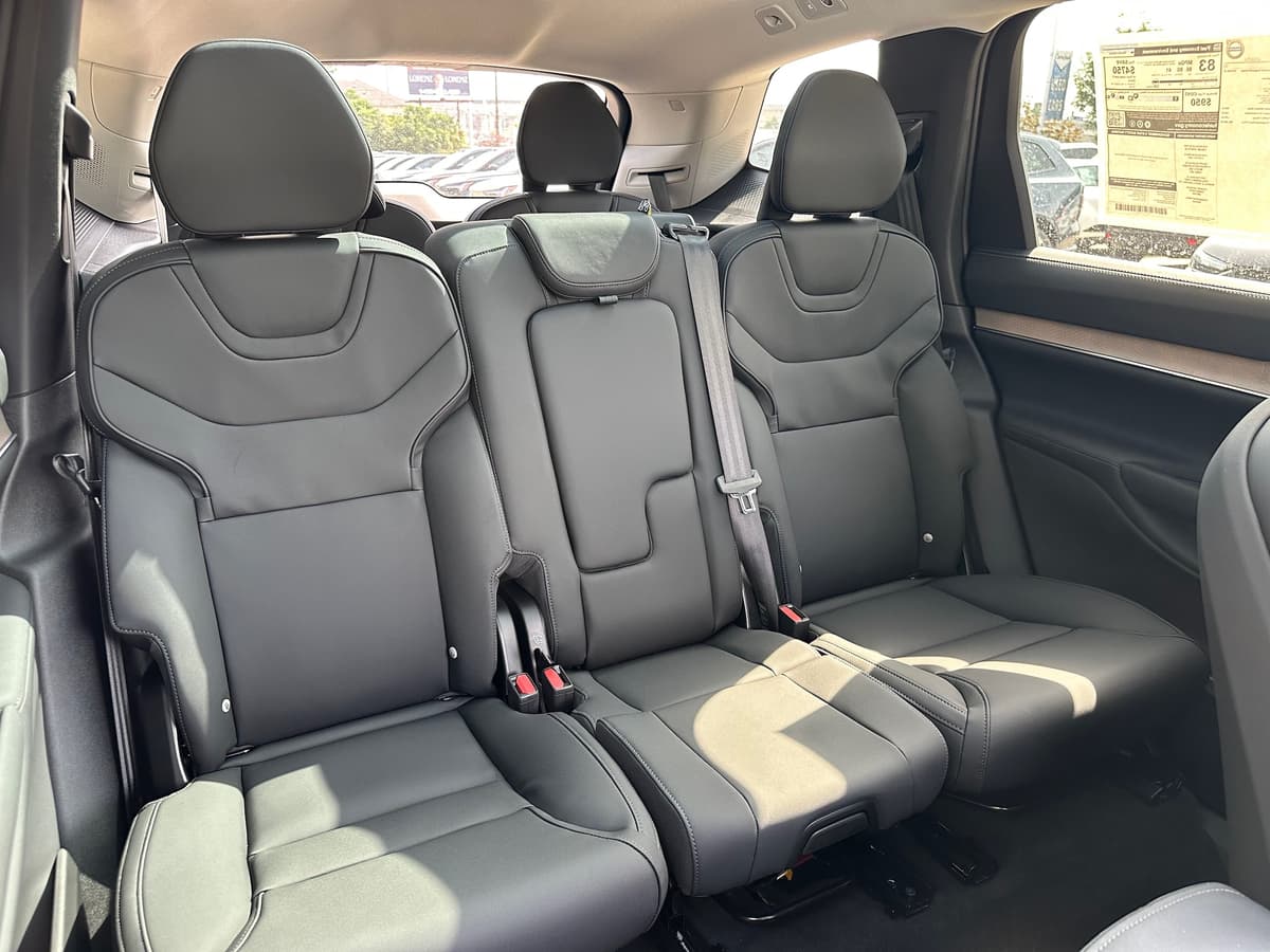 2025 Volvo EX90 - Image 9