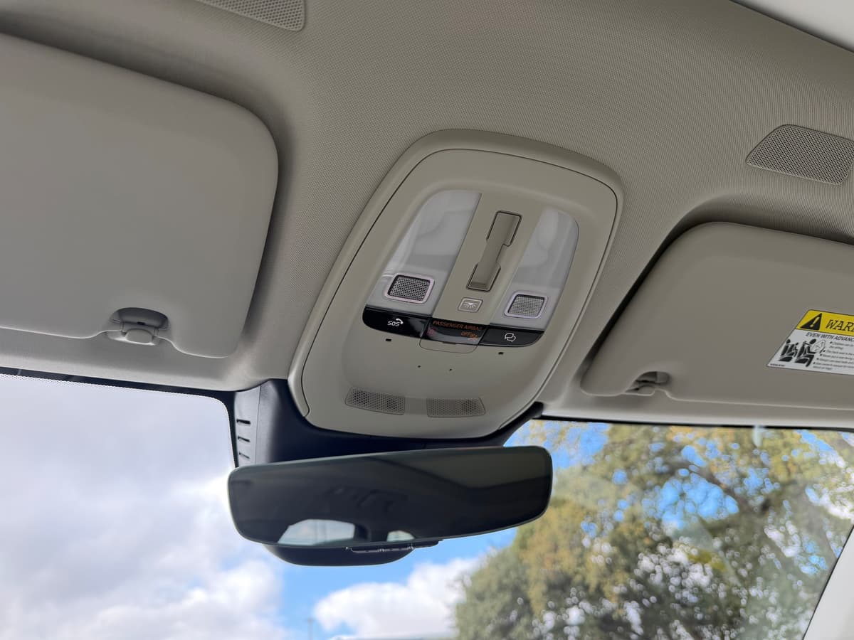 2026 Volvo XC60 - Image 16