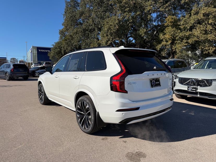 2026 Volvo XC90 - Image 3