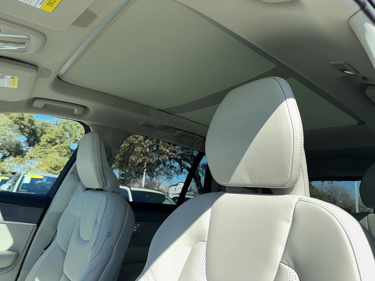 2026 Volvo XC90 - Image 14