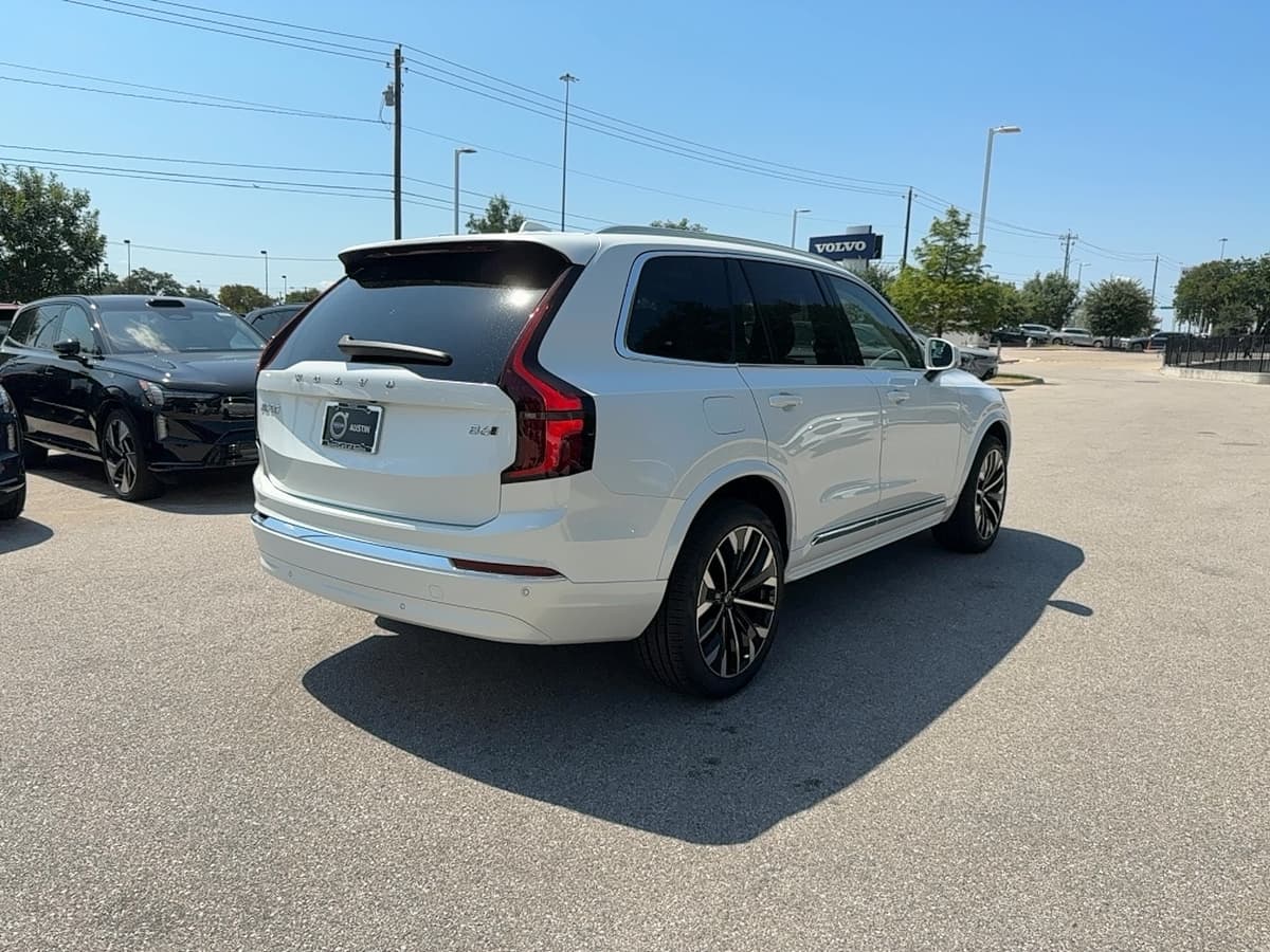 2025 Volvo XC90 - Image 6