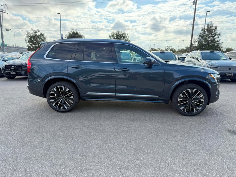 2026 Volvo XC90 - Image 6