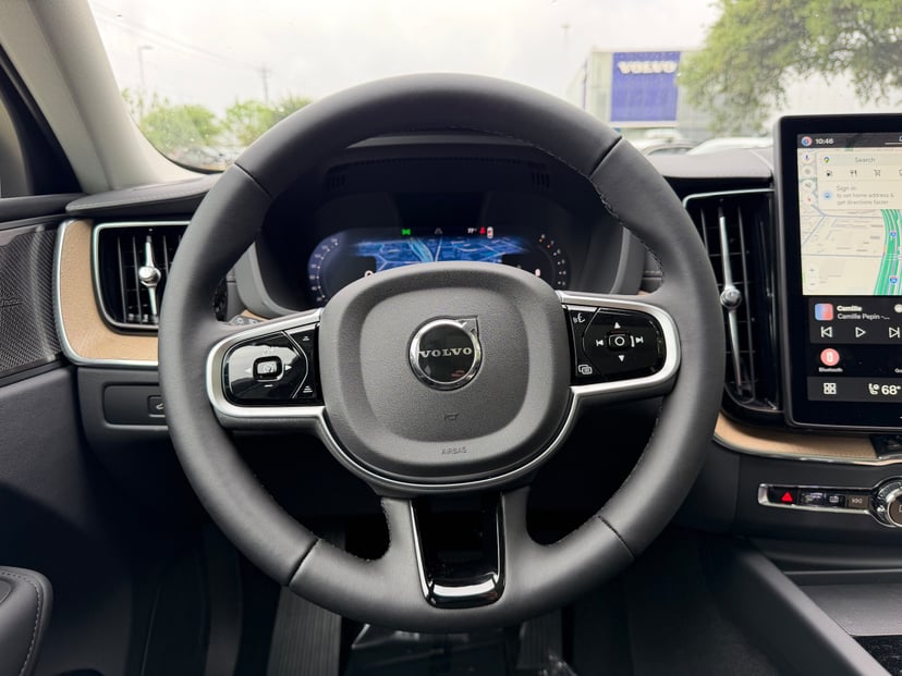 2026 Volvo XC60 - Image 10