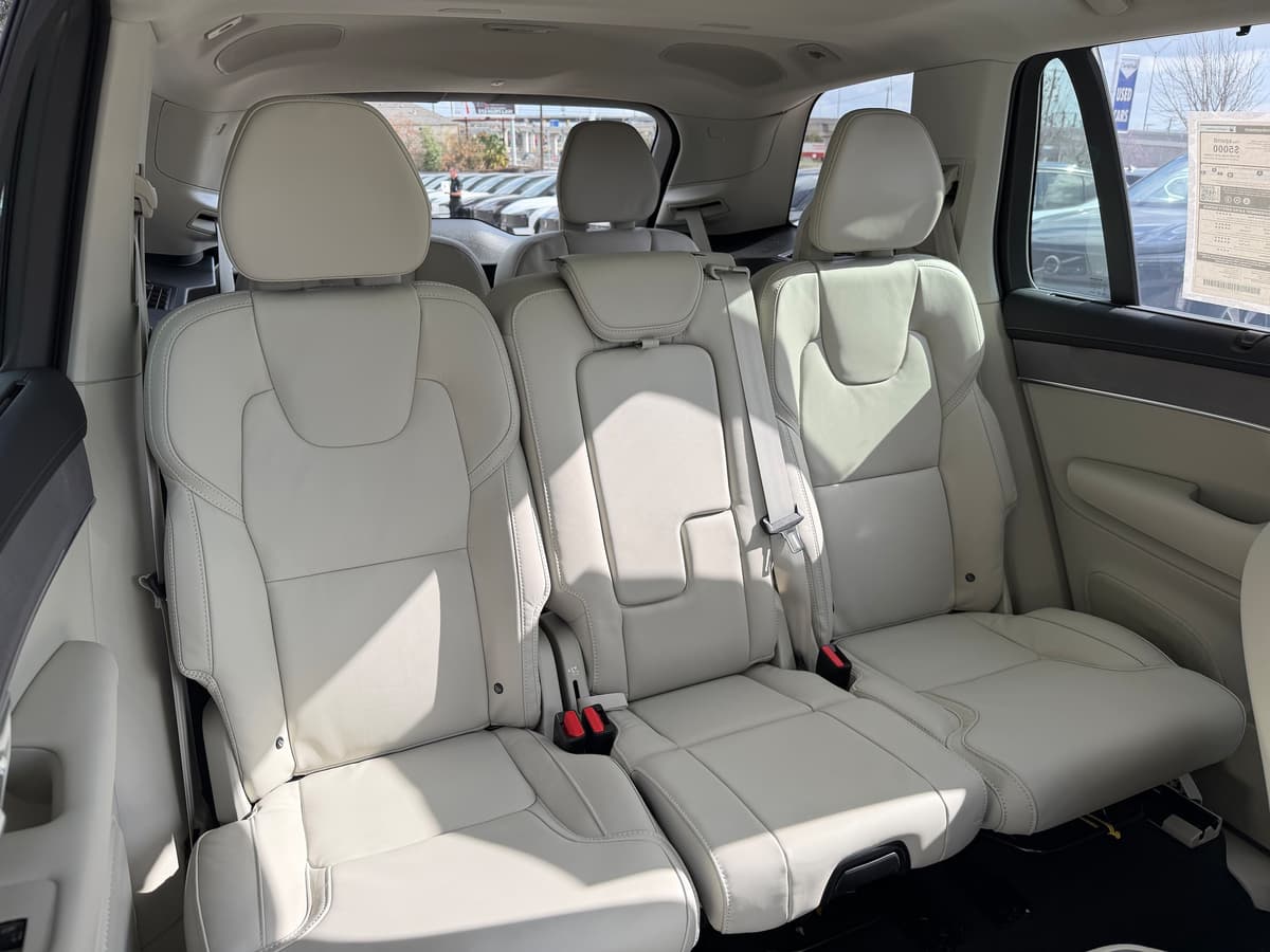 2026 Volvo XC90 - Image 10