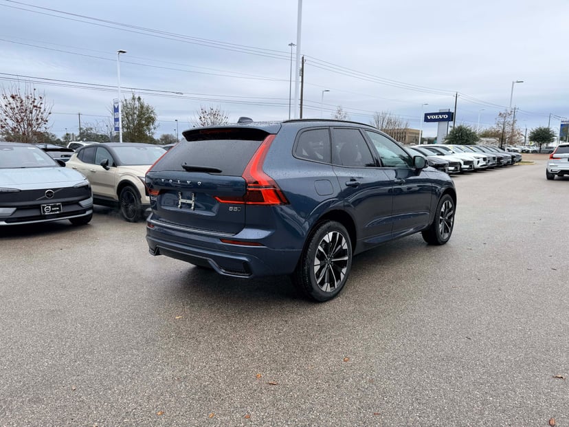 2026 Volvo XC60 - Image 6